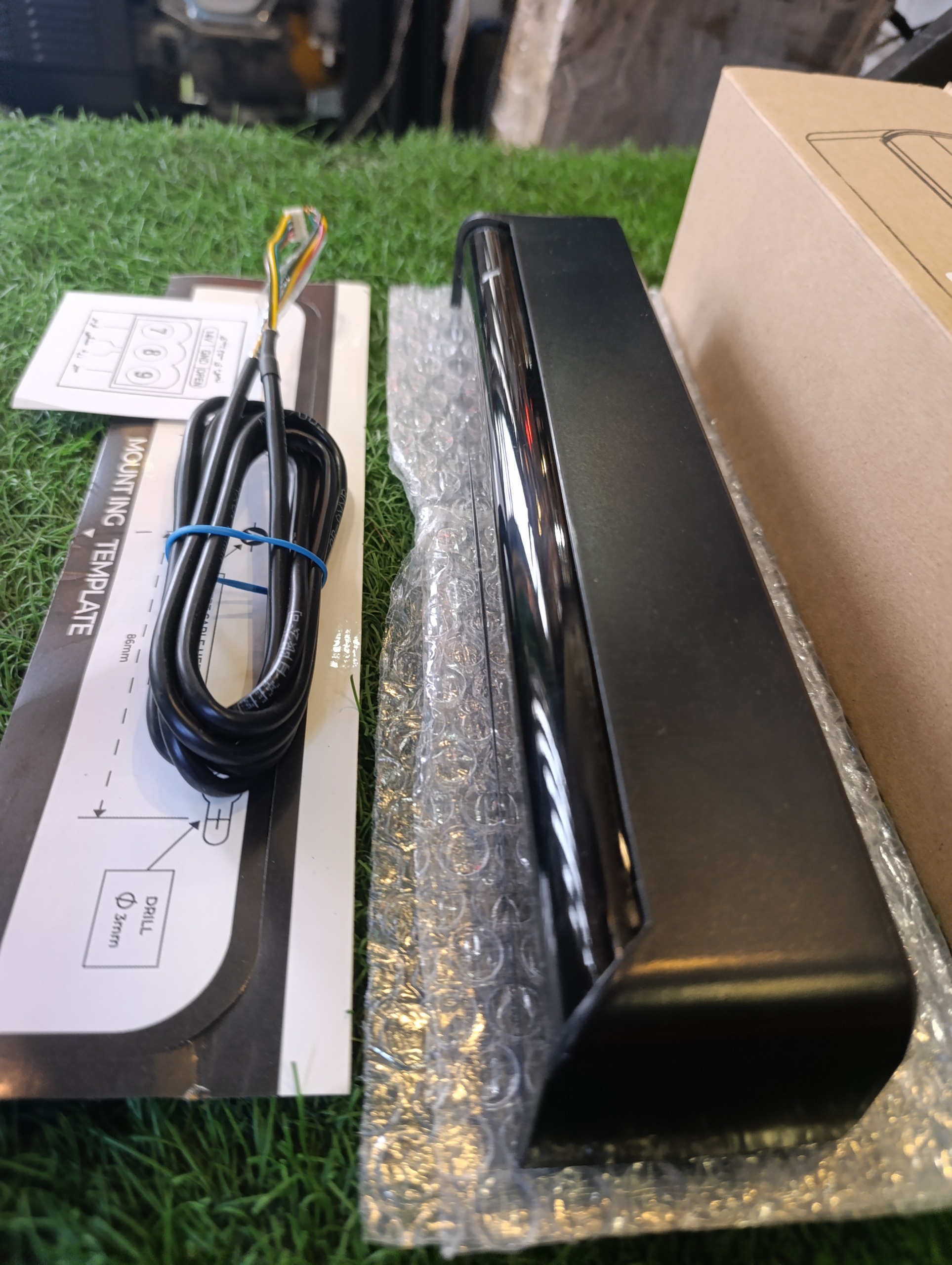 چشمی درب اتوماتیک شیشه ای