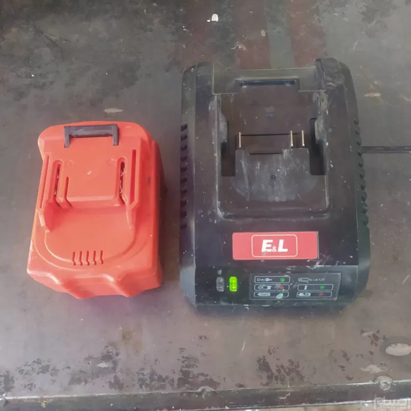 شارژر باتری الیت 14ولت