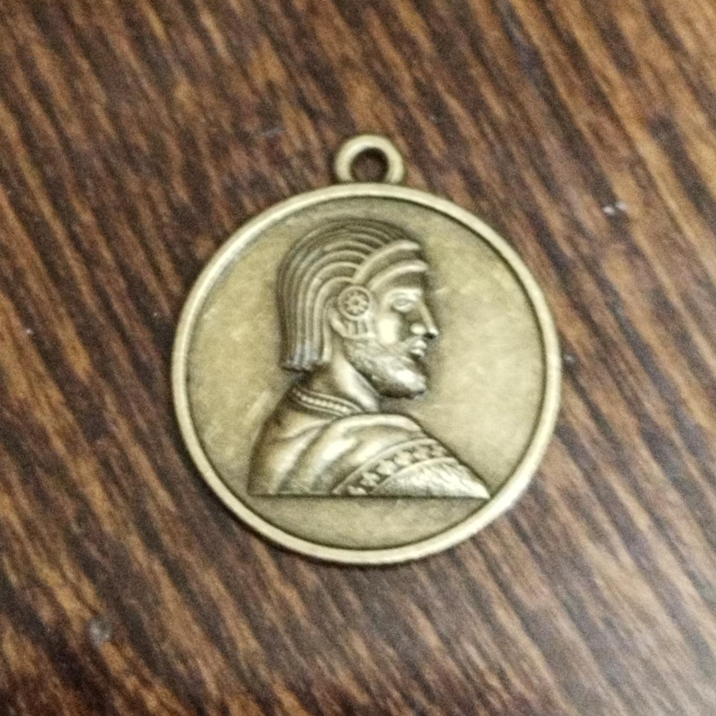 مدال 9 گرمی کوروش