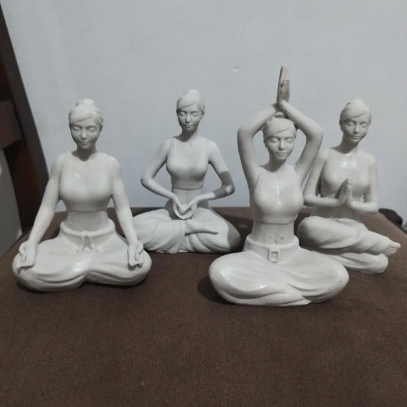 4 عدد مجسمه  یوگا