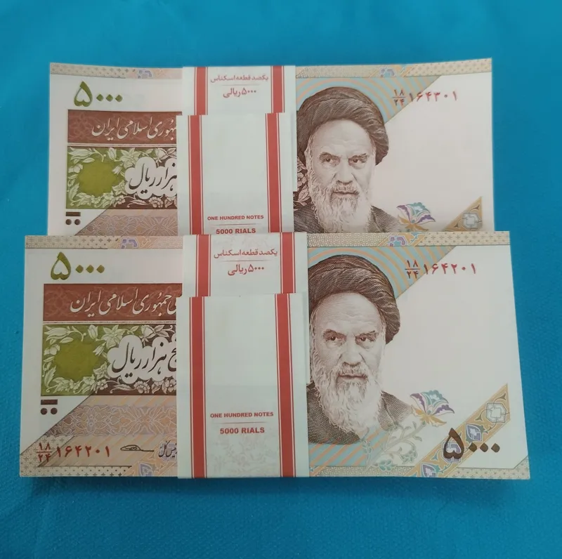 دو بسته اسکناس بانکی 500 تومانی شماره سریال