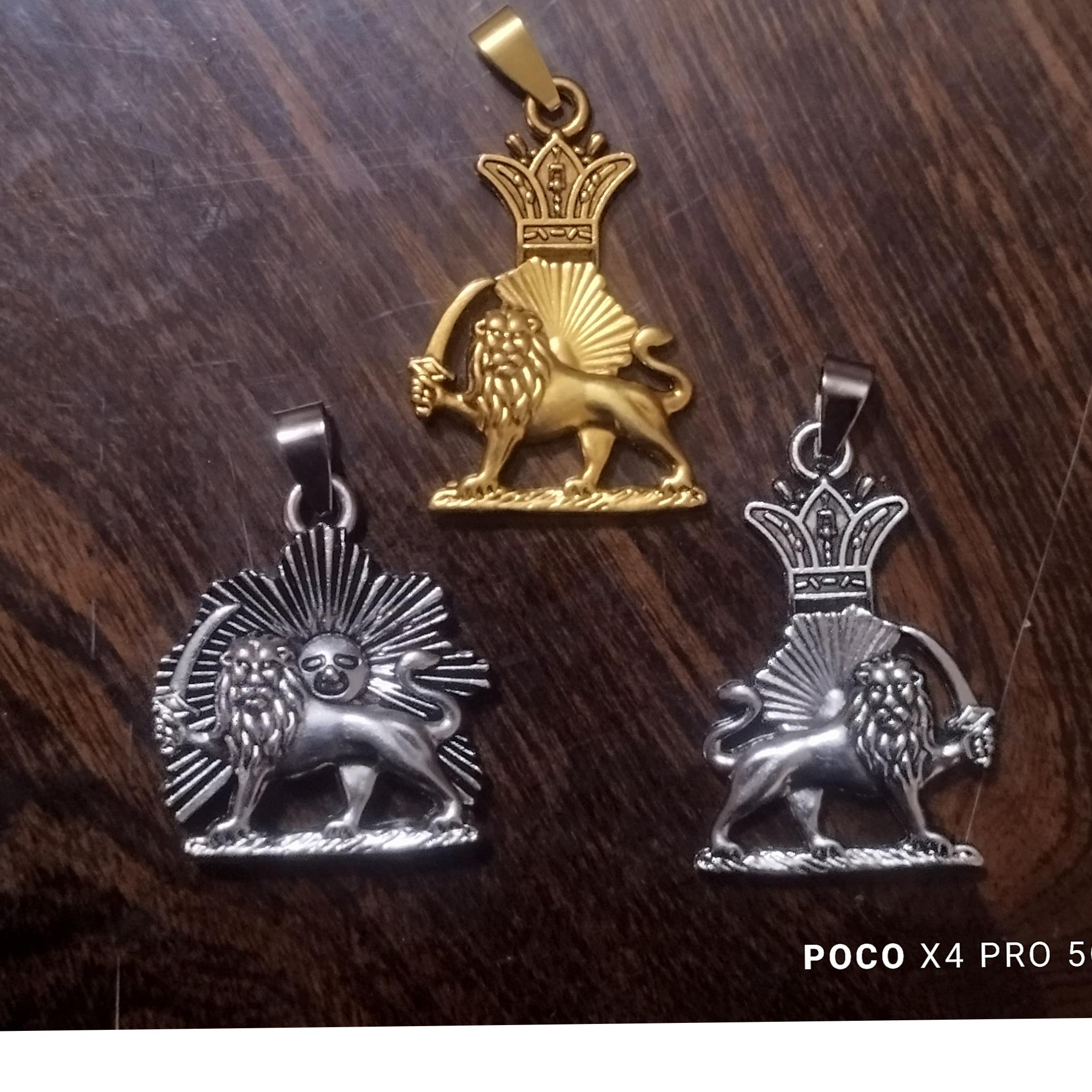 3 عدد مدال کوچک شیر و خورشید متفاوت