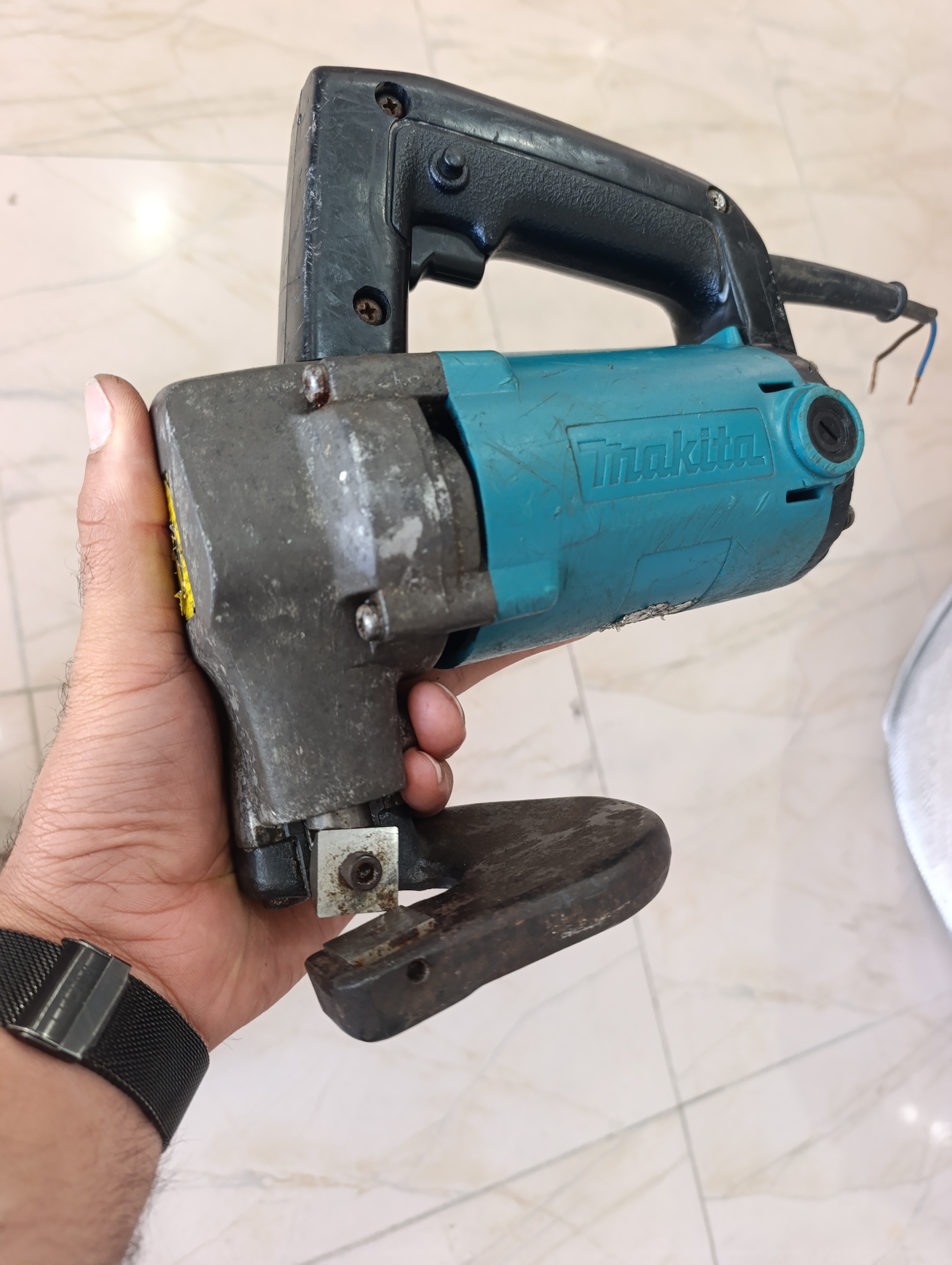 قیچی ورق بر ماکیتا JS3201استوک