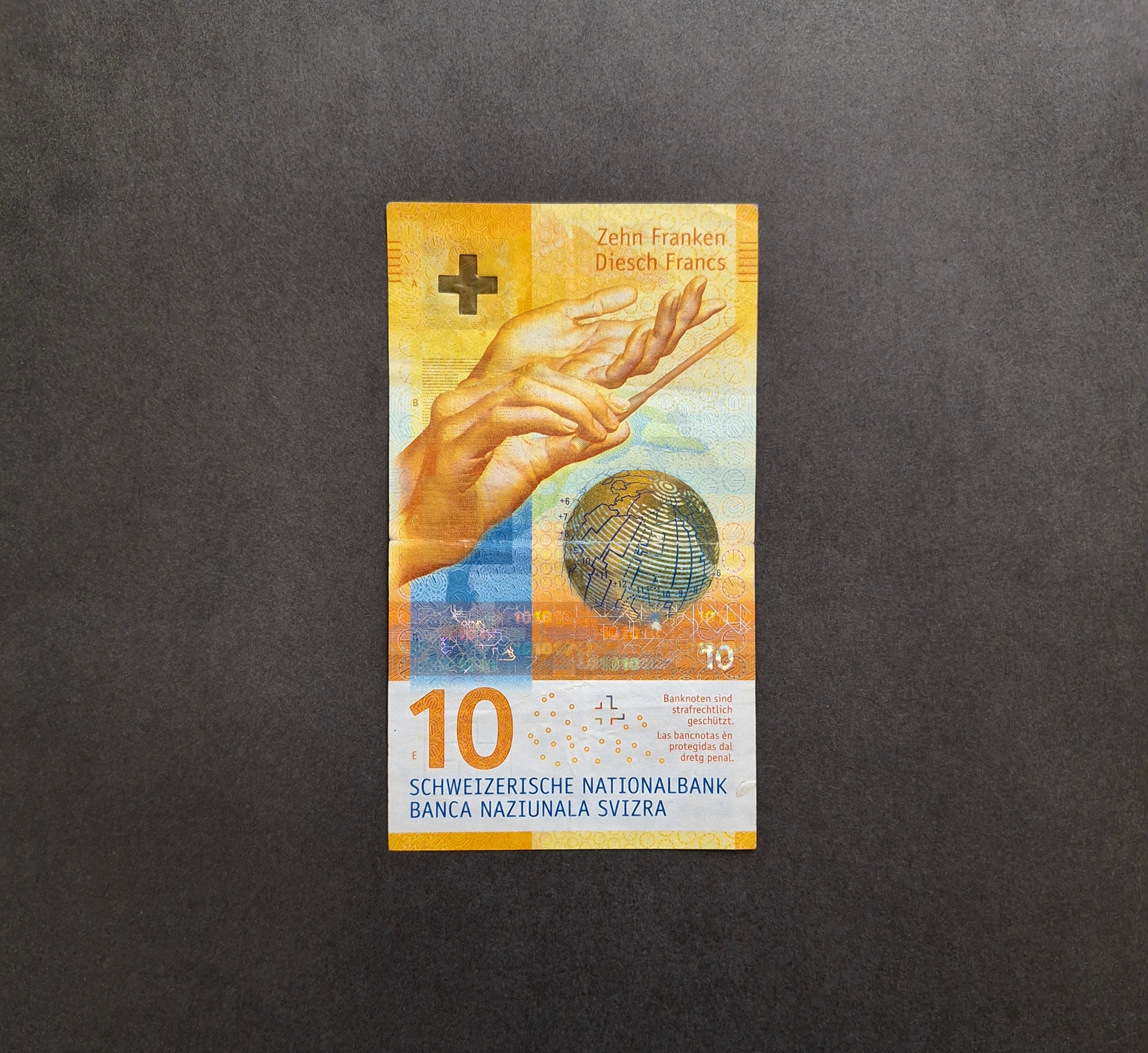 10 فرانک سوئیس سریال 16S1554415