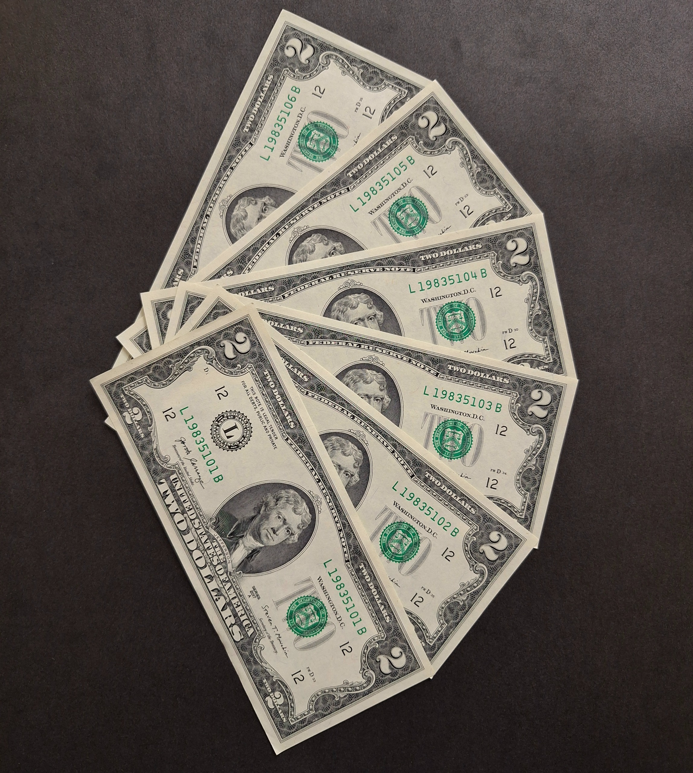 6 برگ 2 دلاری سریالی بانکی