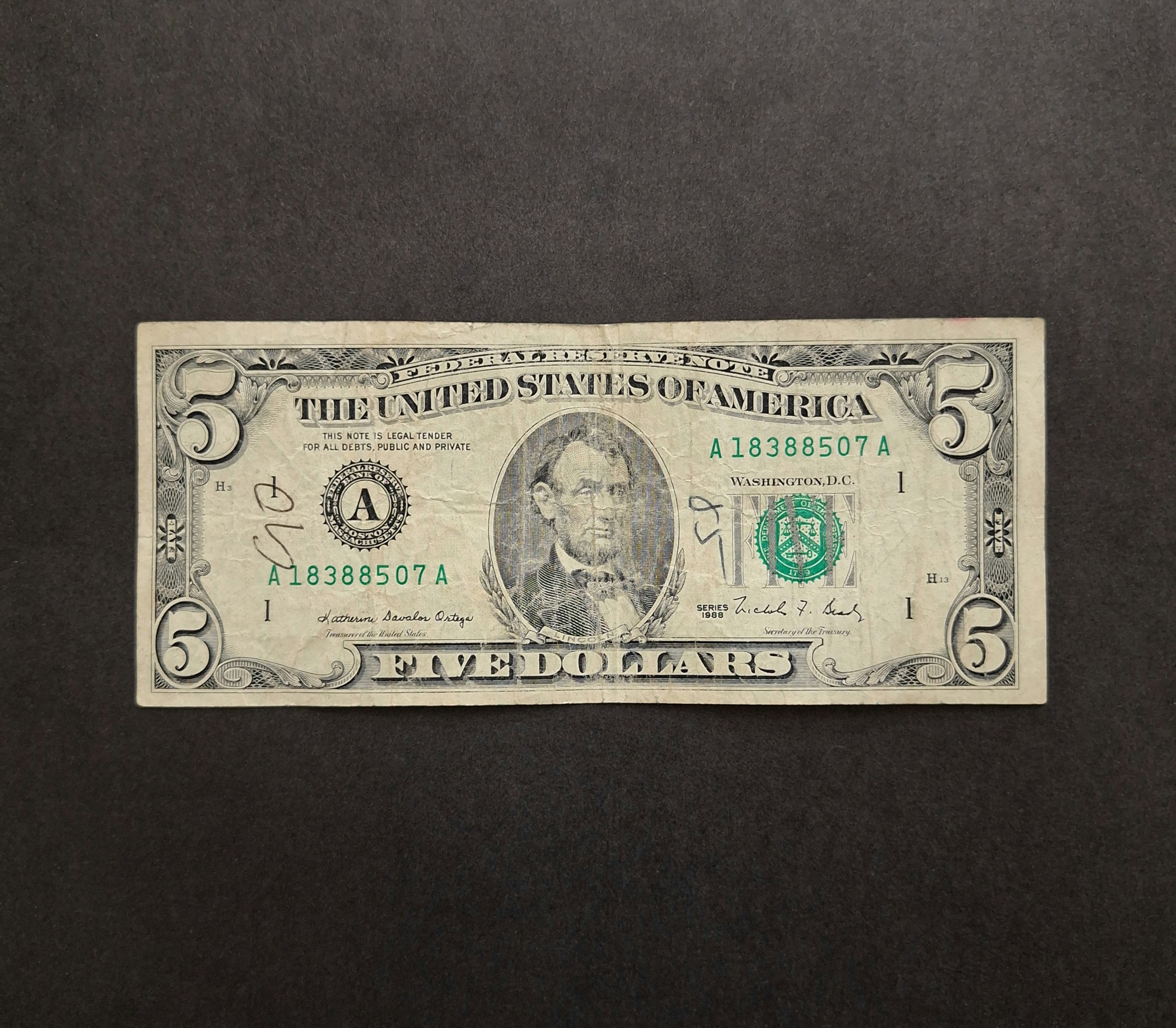 5 دلاری کله کوچیک سریال A18388507A