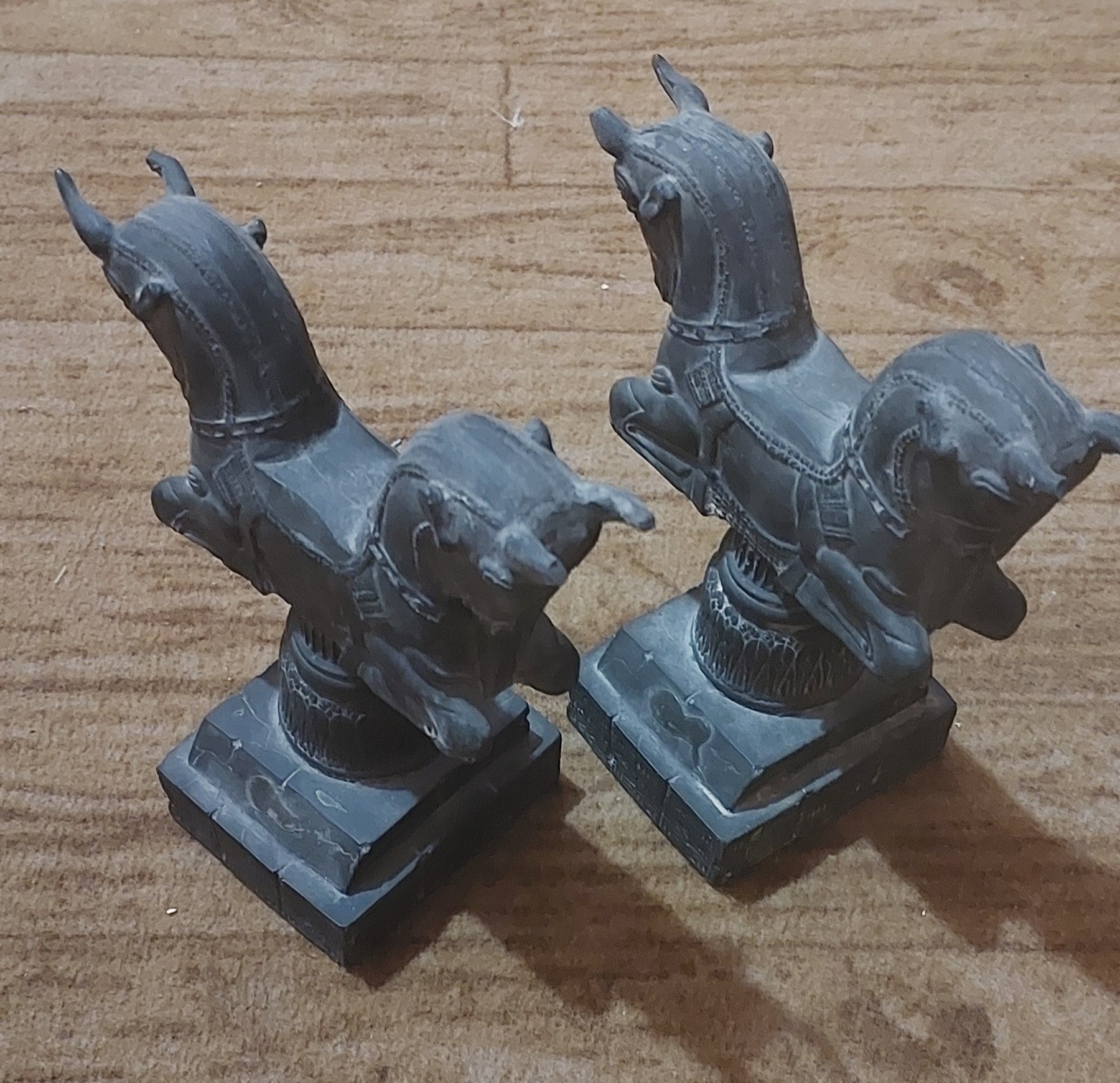 مجسمه سرستون اسب هخامنشی