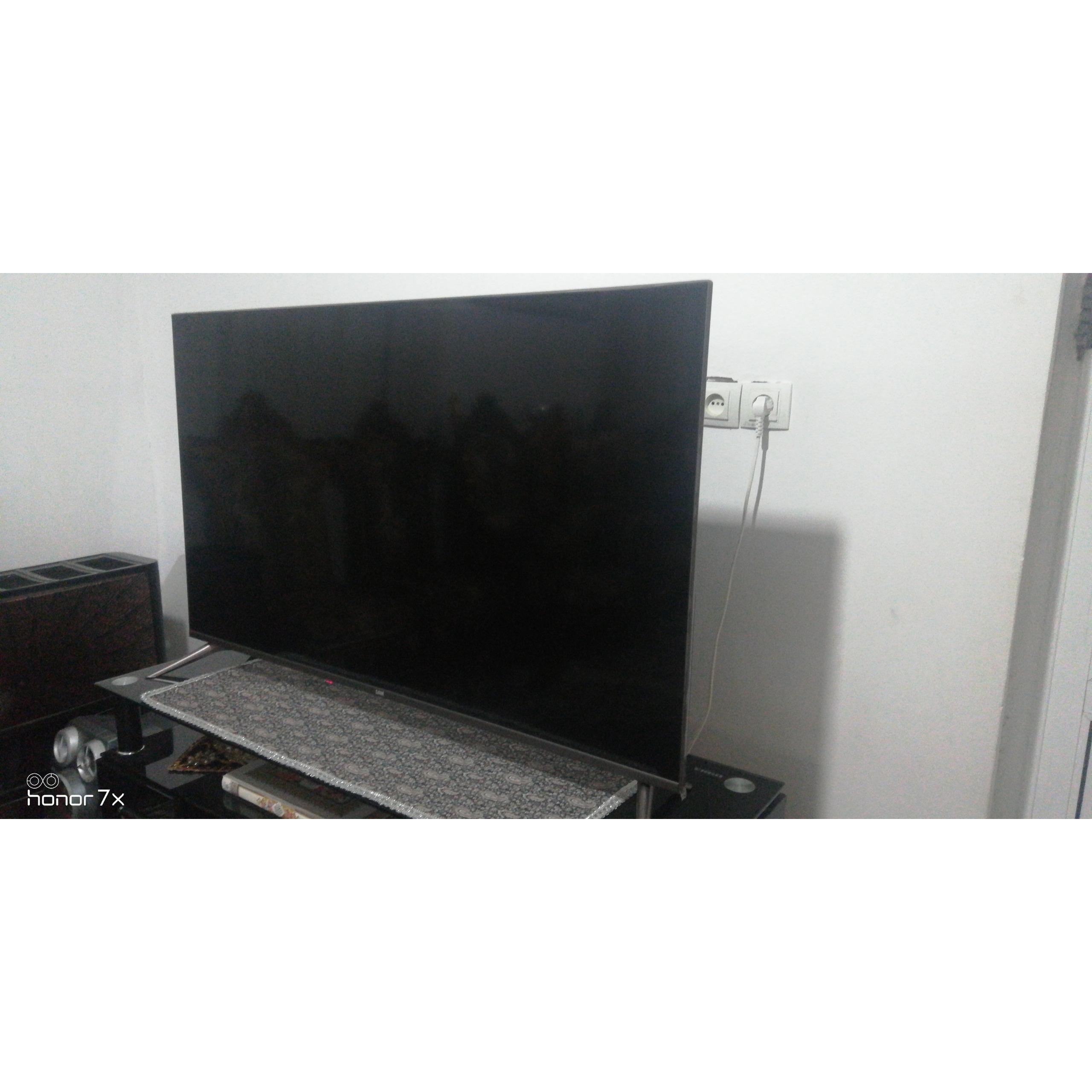 تلویزیون اسمارت سام 55 اینچ به همراه