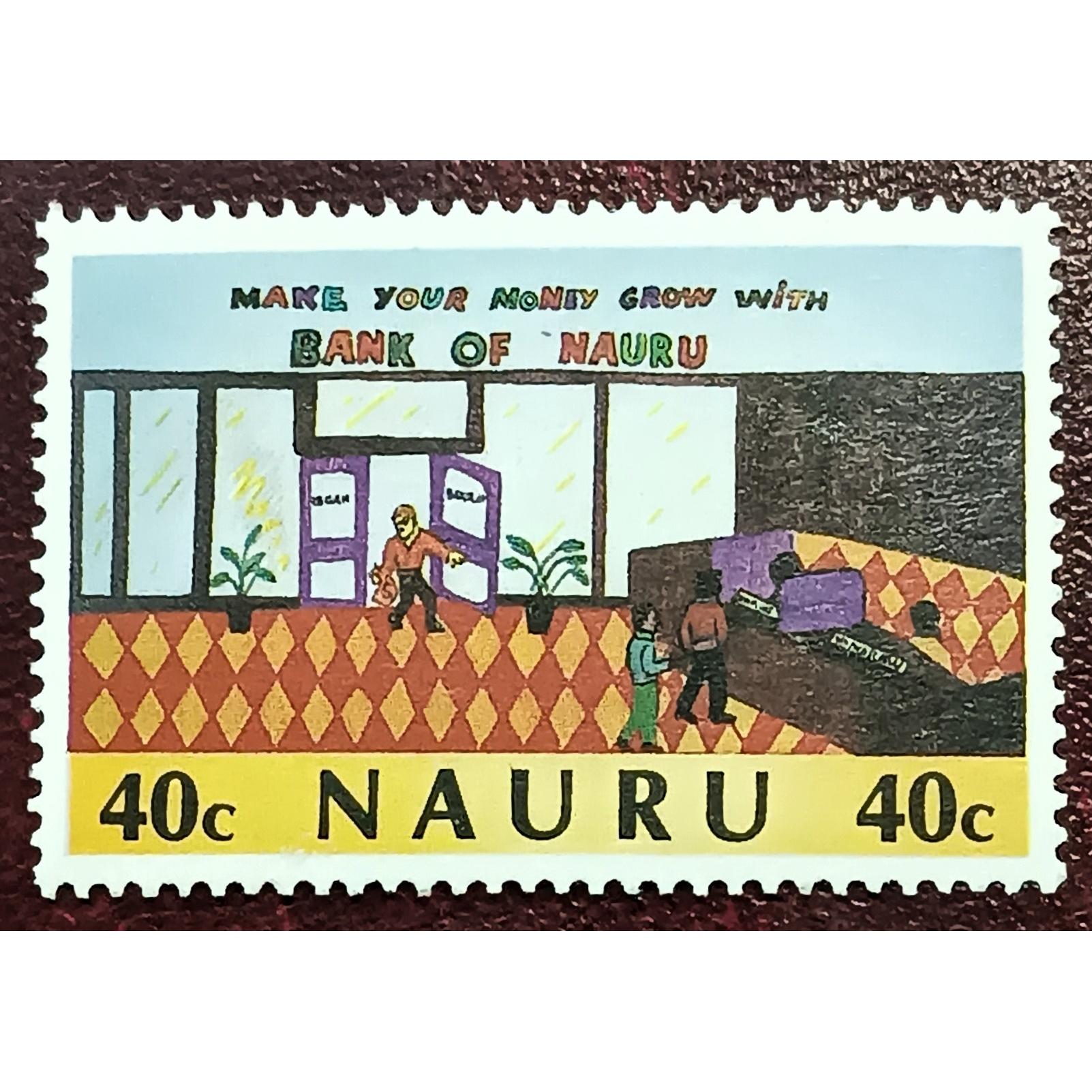 تمبر نائورو مهر نخورده