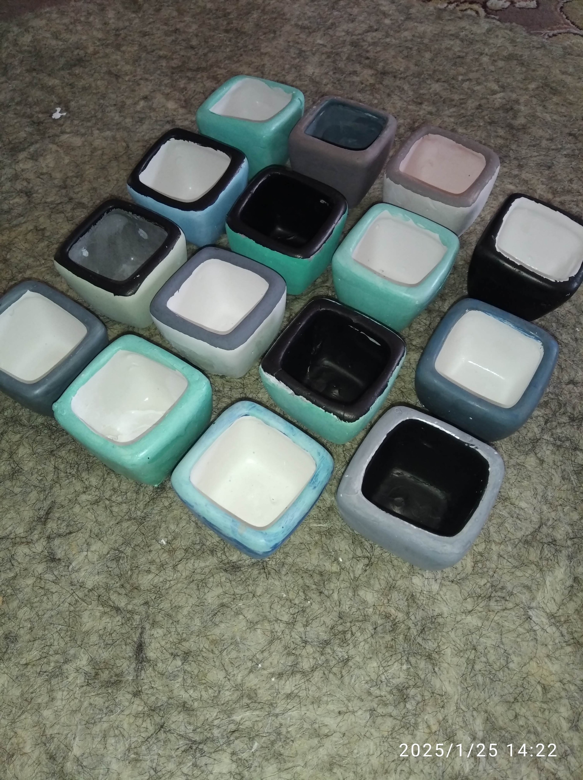 15 عدد گلدان کوچک زیبا سنگ مصنوعی