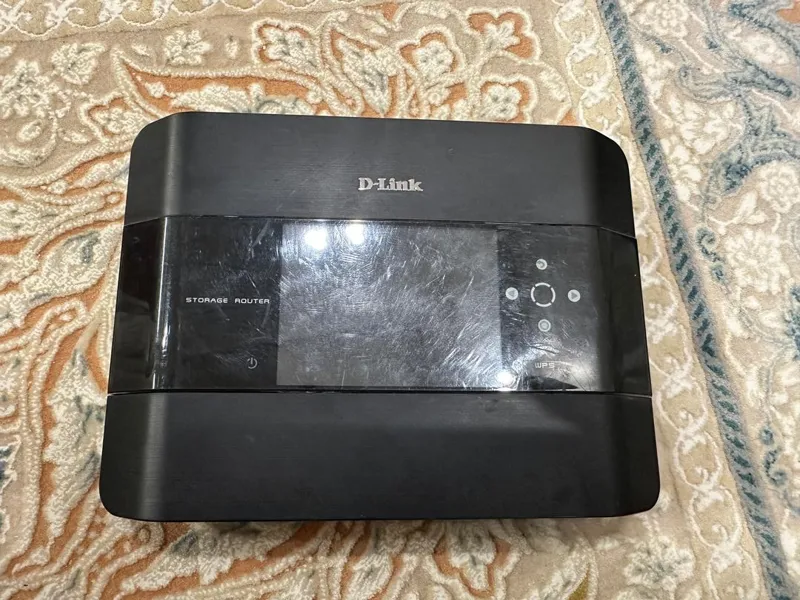 روتر و ذخیره ساز بی سیم سری N مدل DIR-685 دی-لینک