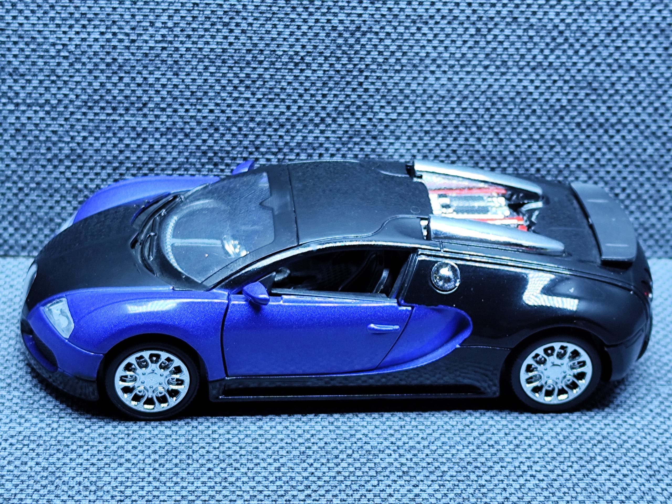 بوگاتی ویرون تاندربولت