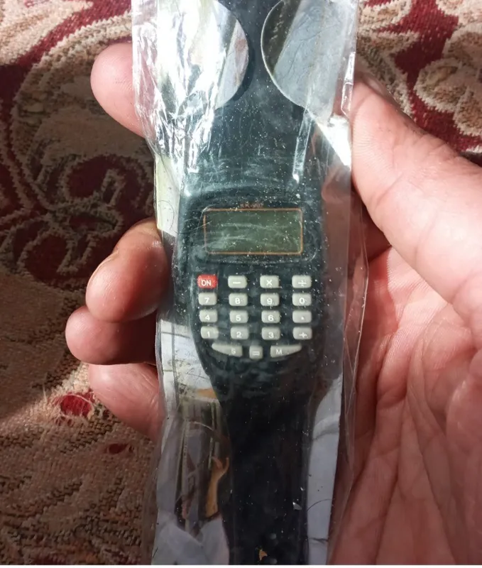 ساعت مچی قدیمی ماشین حساب دار نوستالژی