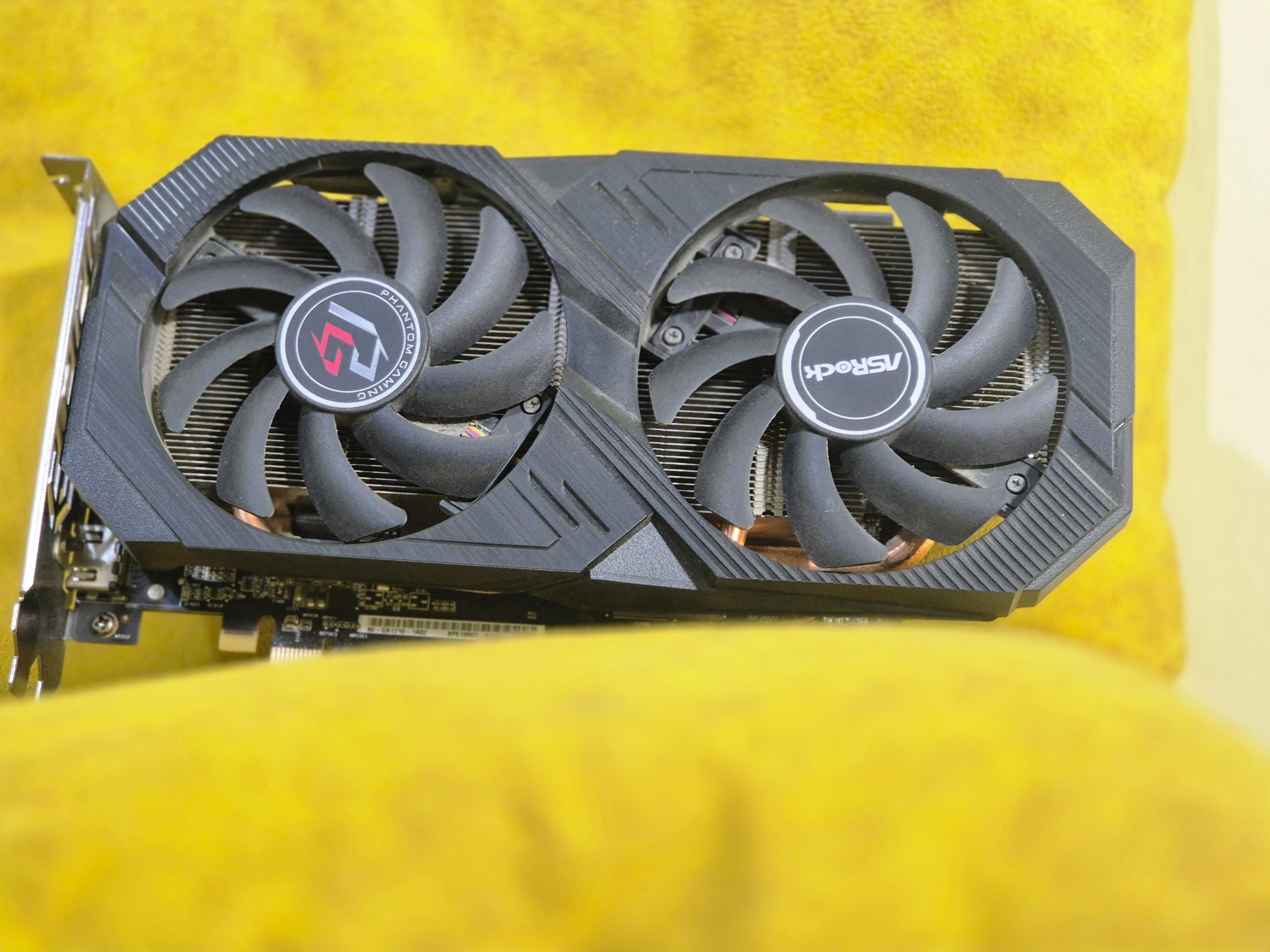 کارت گرافیک RX 590 gme ازراک همراه با جایزه خرید