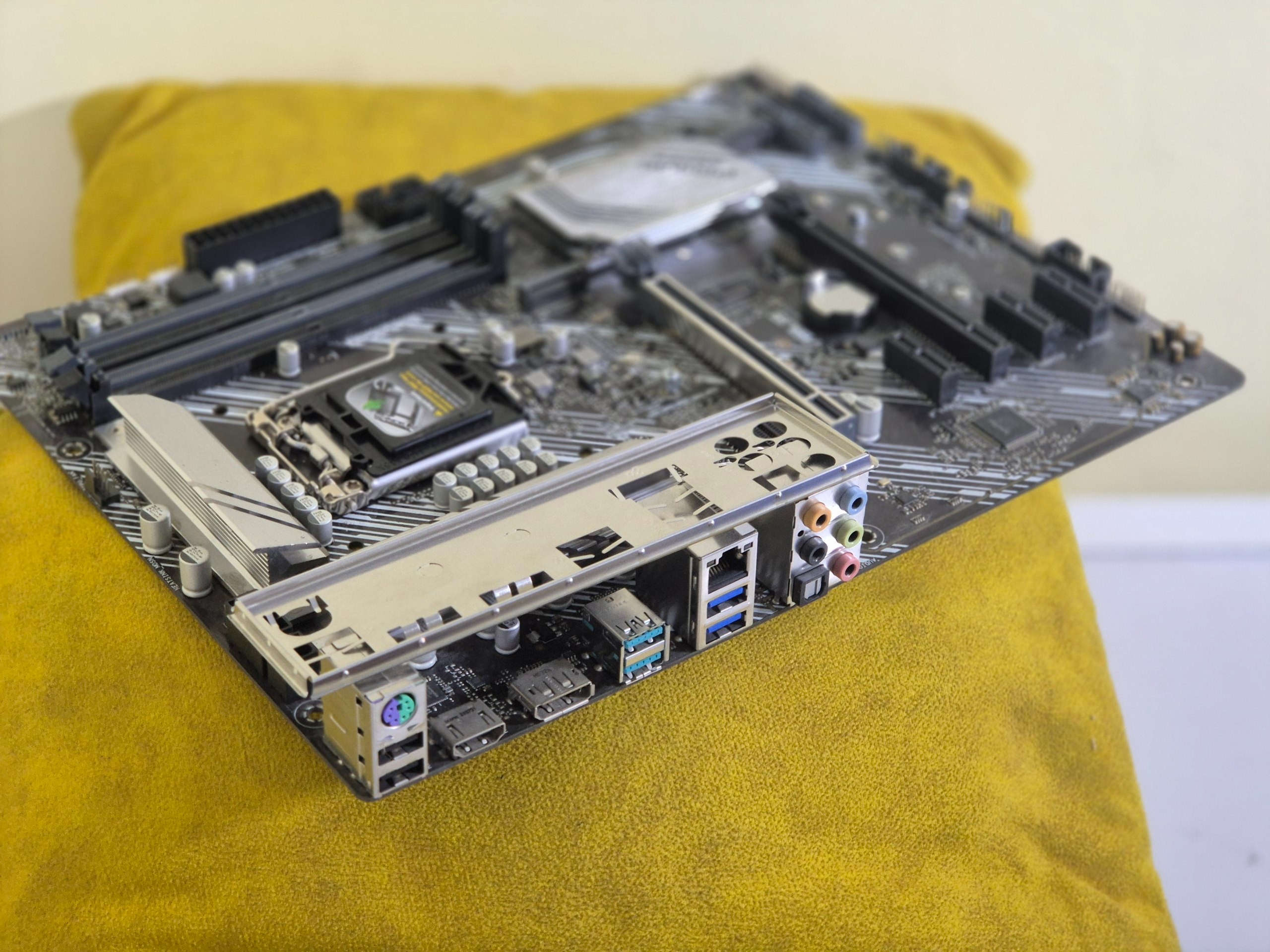 مادربرد Z490 ASUS PRIME-P همراه با جایزه خرید