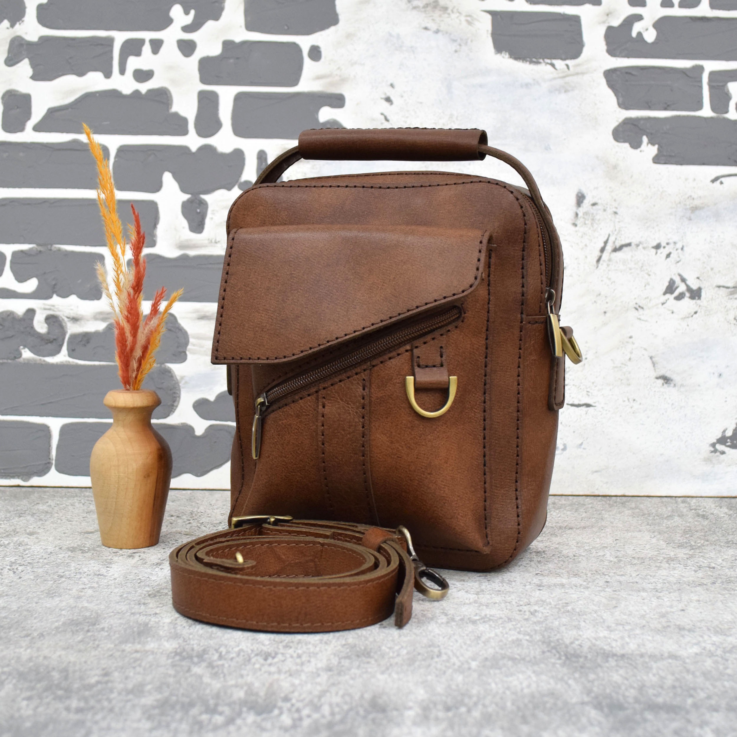 کیف دوشی مردانه چرم طبیعی شتر مدل آنتیک