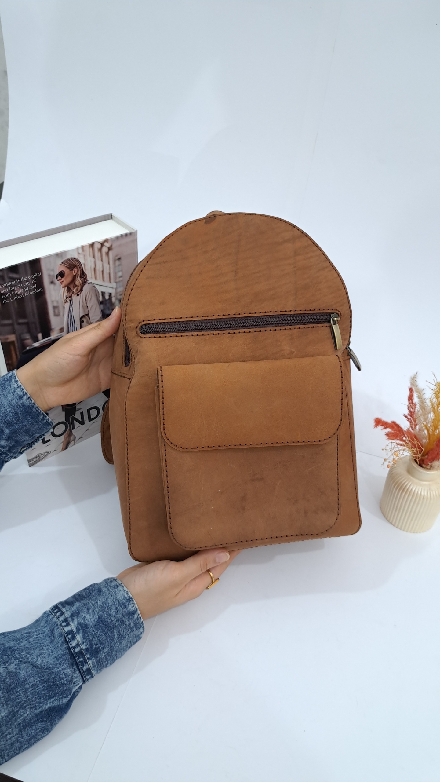 کوله پشتی چرم طبیعی قهوه ای