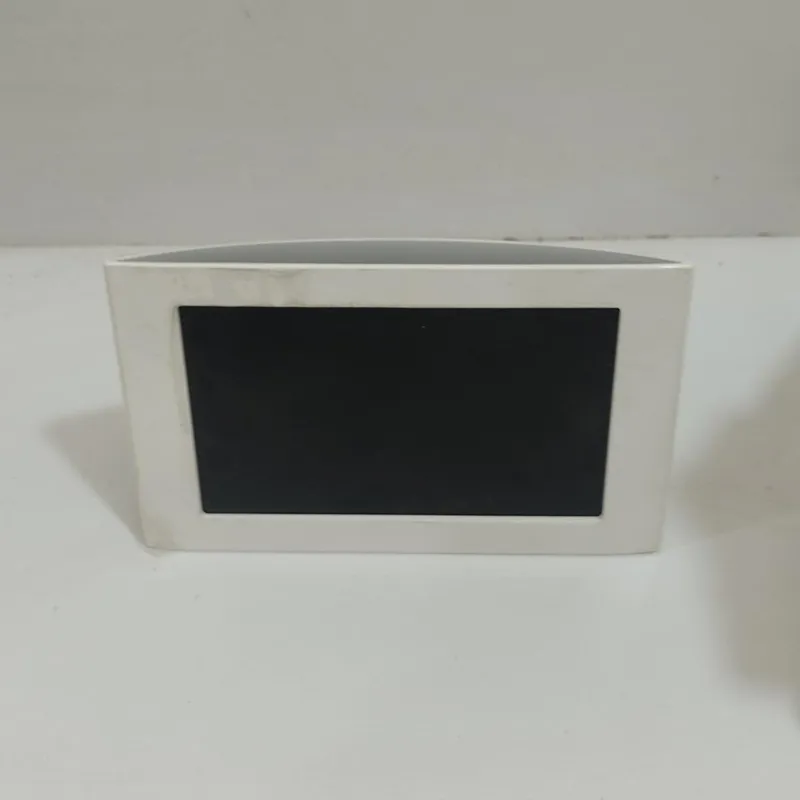 قاب عکس دیجیتال LG توضیحات خوانده شود