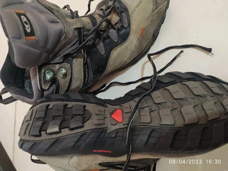 کفش کوهنوردی سالامون