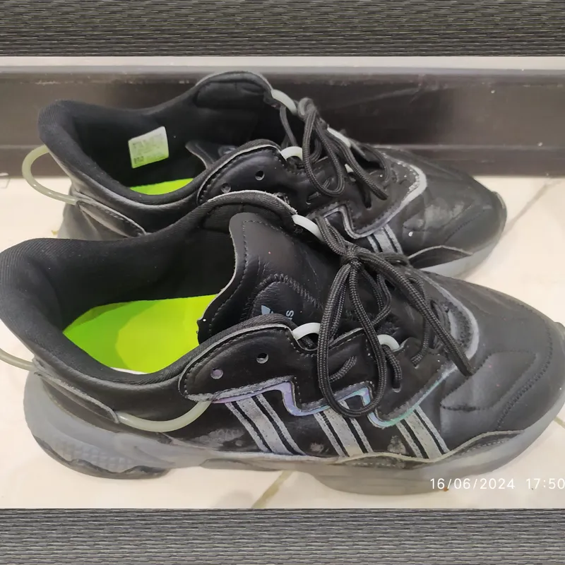 کفش آدیداس Adidas