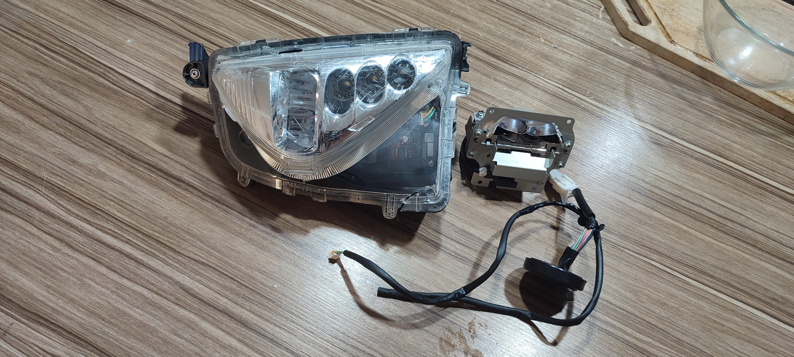 ماژول پروژکتور LED تویوتا پریوس 2017