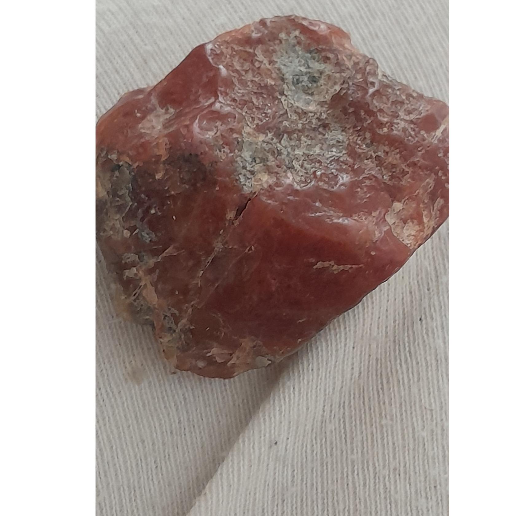 سنگ عقیق قرمز