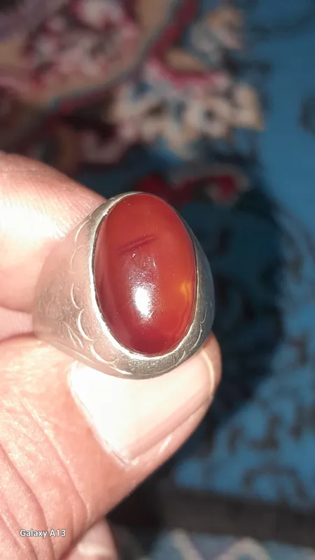 انگشتر کهنه عقیق یمنی رگه خونی