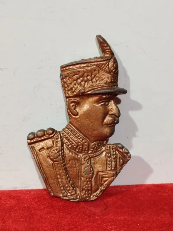 مجسمه رضاخان دکوری