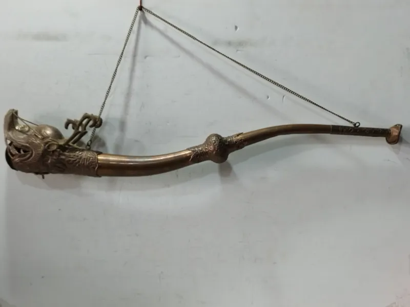 شیپور قدیمی تمام هنر دست از جنس برنج ومس