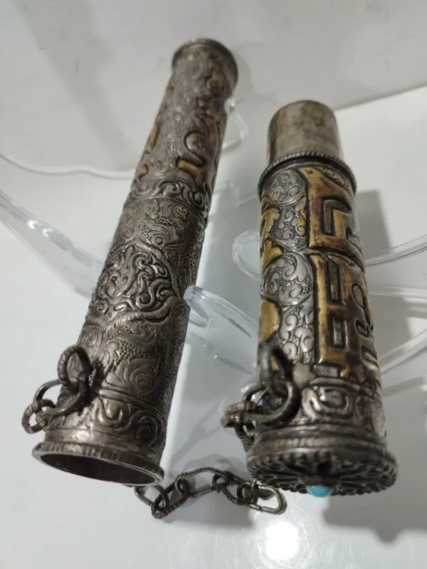 نگهداره طومار قدیمی غرق در هنر ،استثنایی