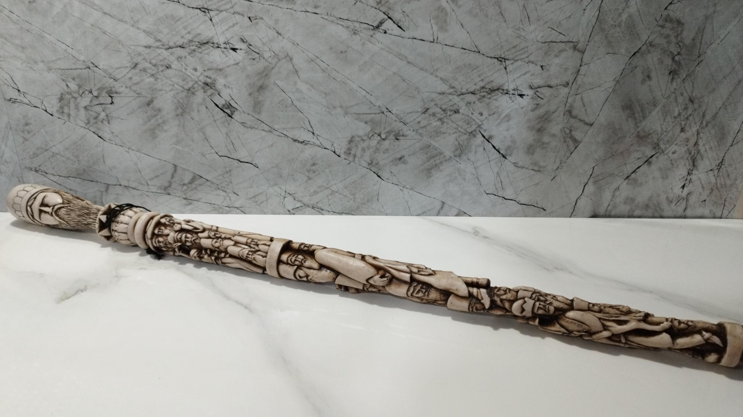 عصای استخوانی تمام رخ