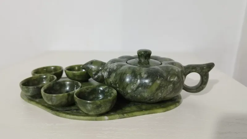 سرویس قدیمی یشم بینظیر واستثنایی