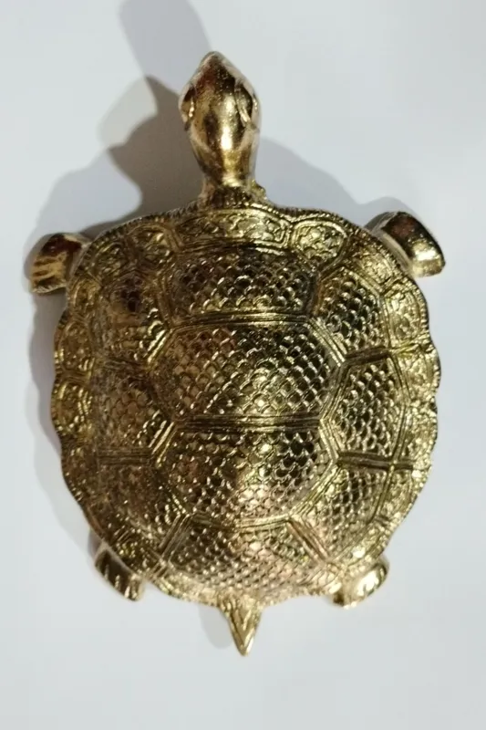 مجسمه لاکپشت روکش طلا