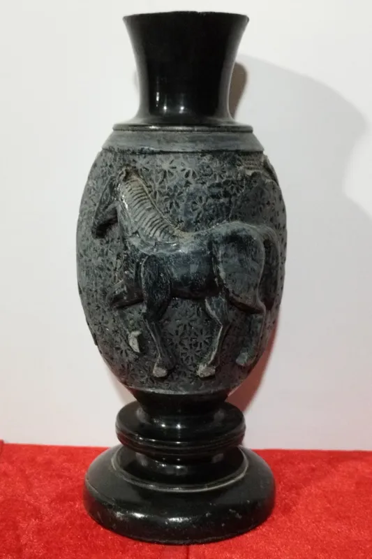 گلدان چوبی قدیمی تمام منبت کاری شده
