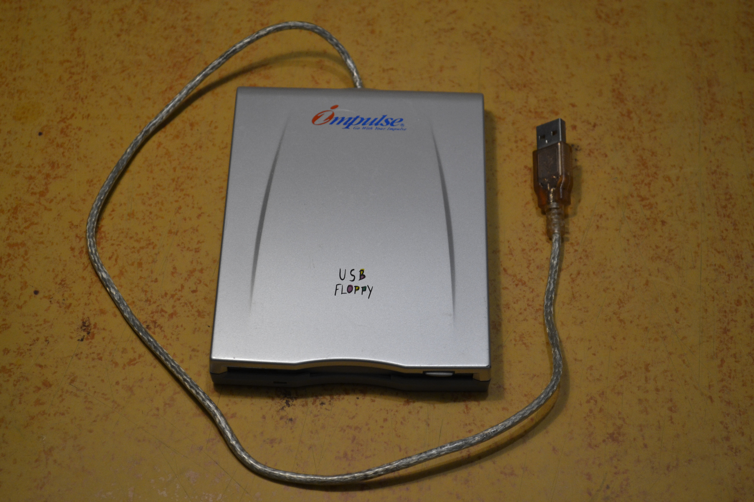 فلاپی درایو اکسترنال impulse USB Floppy Drive