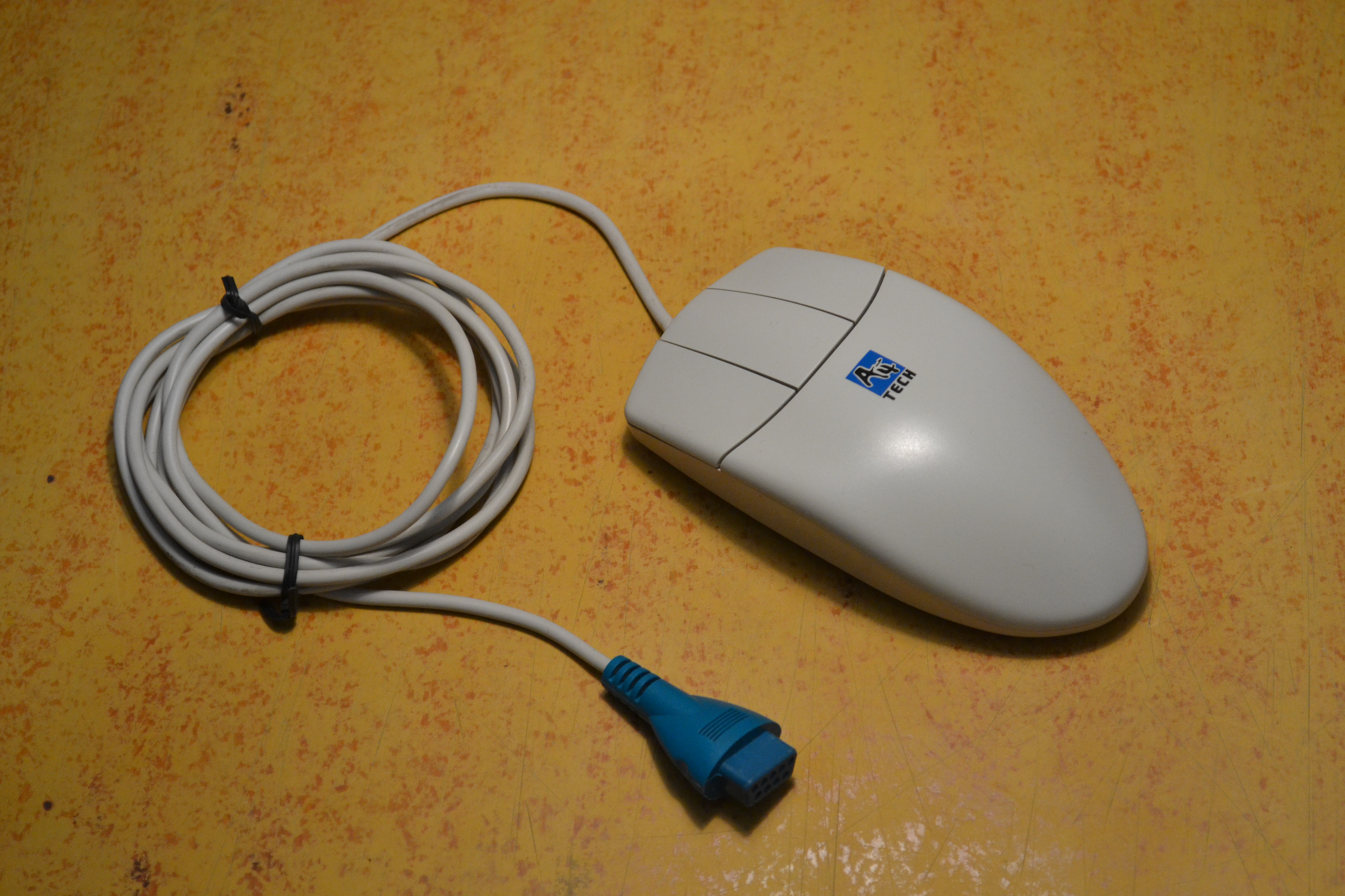 موس غلتکی A4TECH مدل OK-720 ، پورت سریال COM