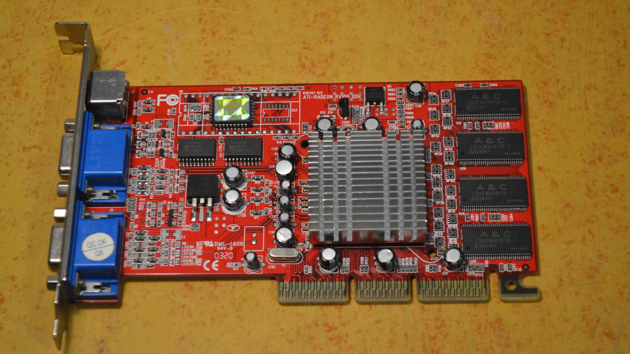 کارت گرافیک AGP قدیمی ATI RADEON 7000 64MB
