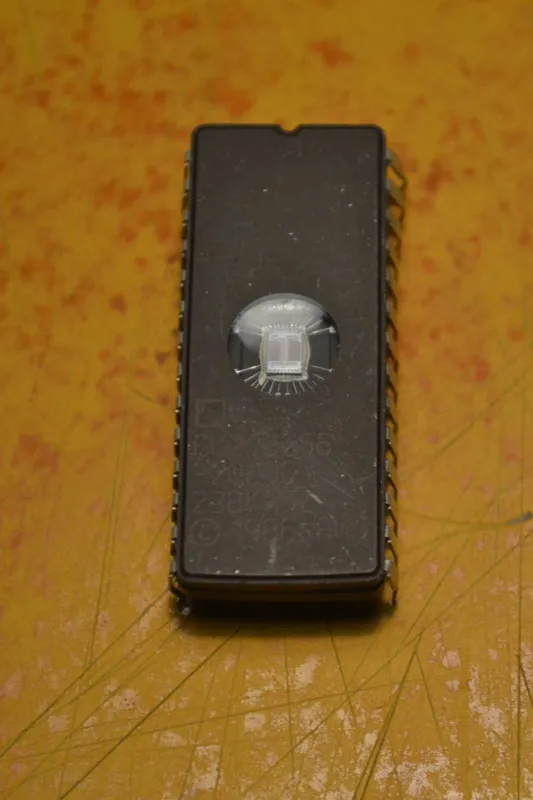 آی سی AMD Am27C256