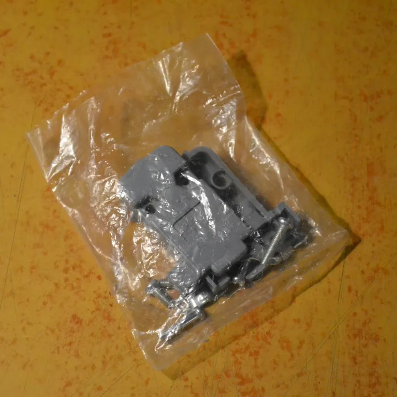 8 عدد کاور سوکت 9 پین