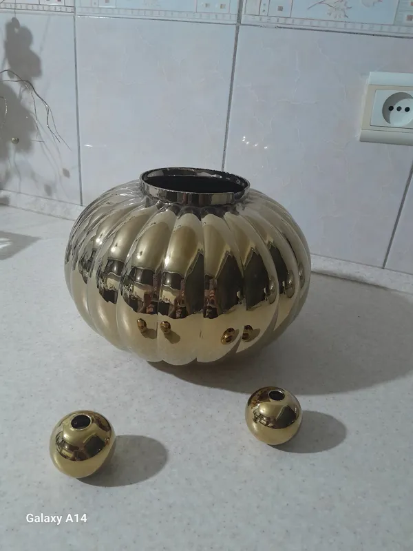 گلدان دکوری شیشهای