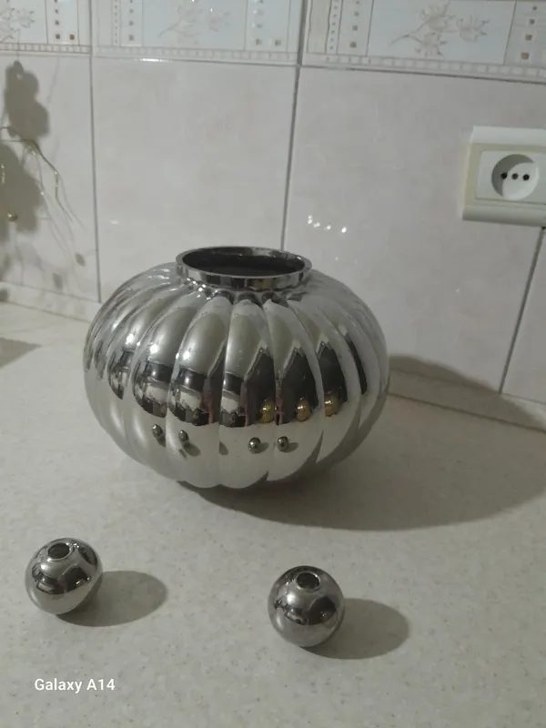 گلدان دکوری شیشه ای