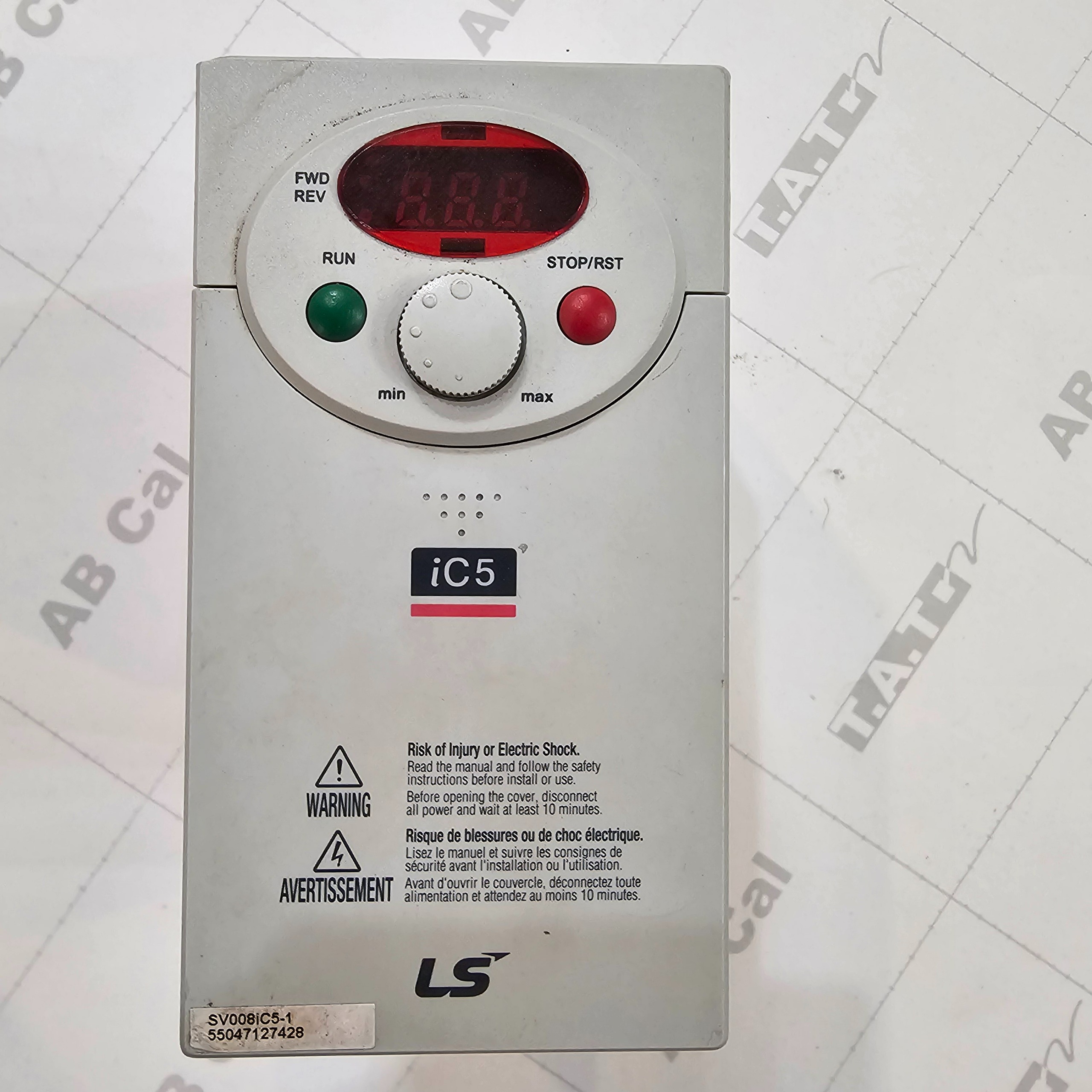 اینورتر تکفاز LS  0.75KW کد SV008iC5-1