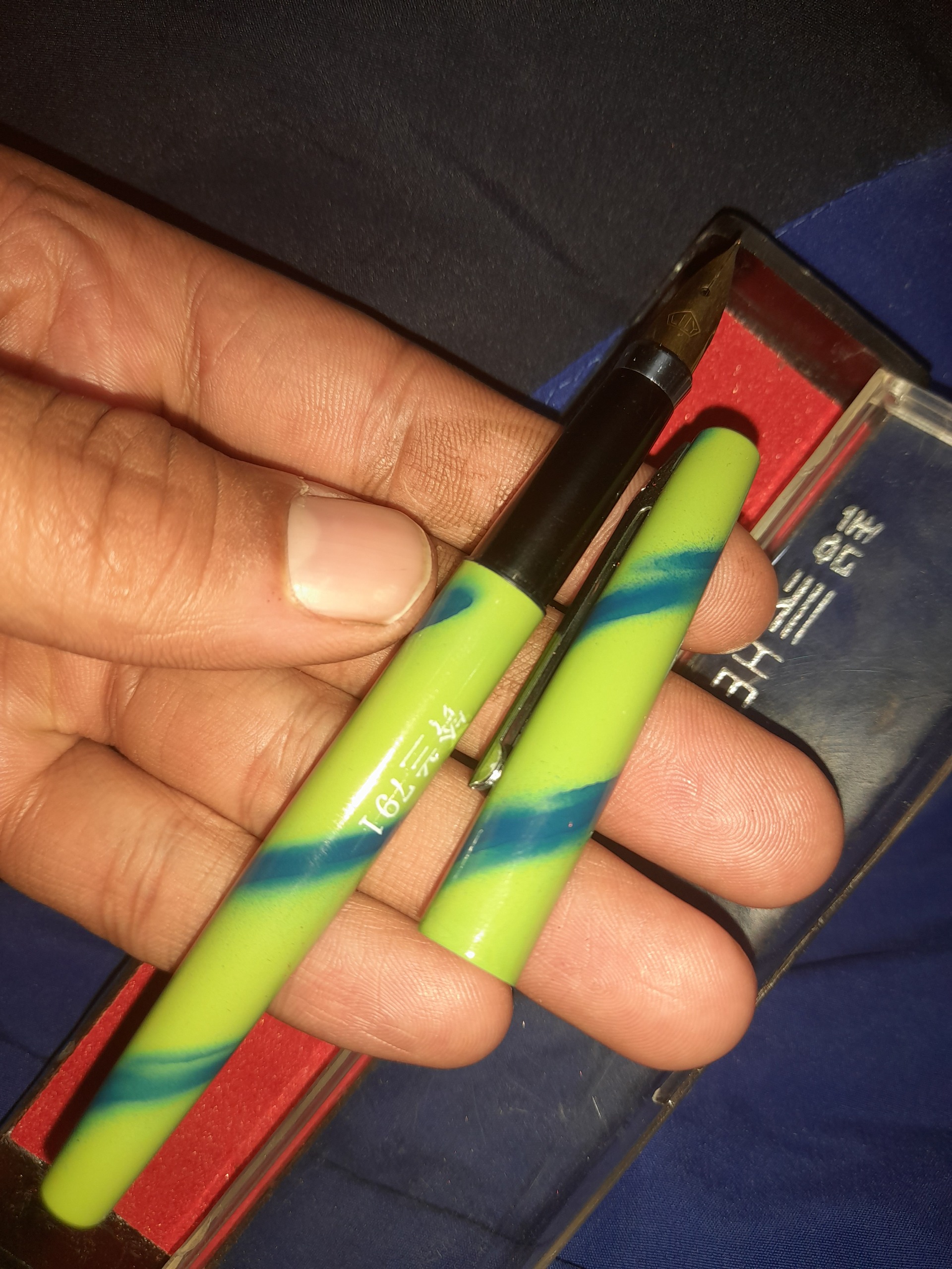 خودنویس بدنه فلزی قدیمی