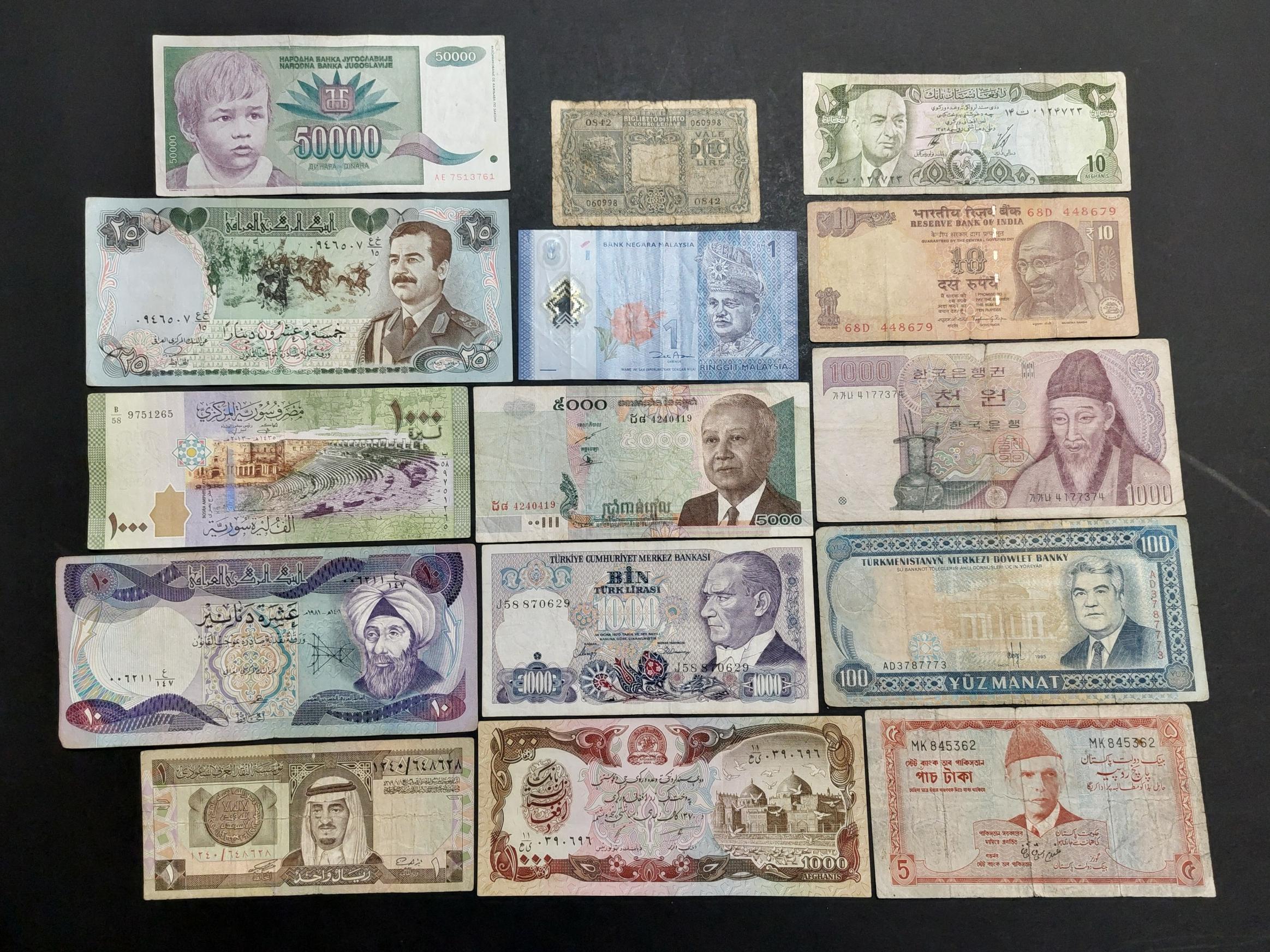 15 عدد اسکناس خارجی