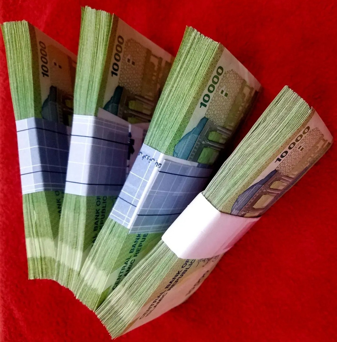 4 بسته اسکناس 1000 تومنی