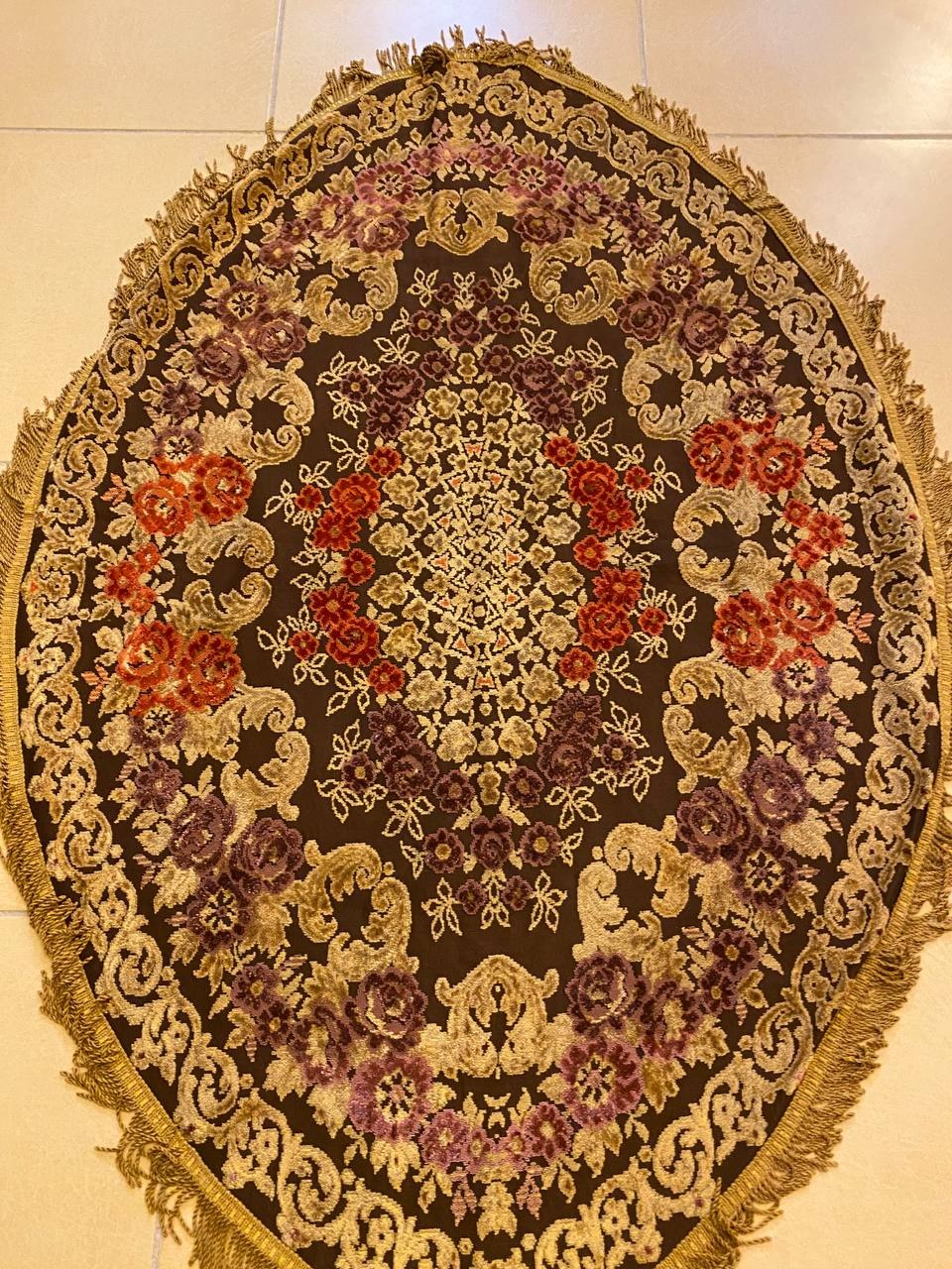 رومیزی مخمل قدیمی