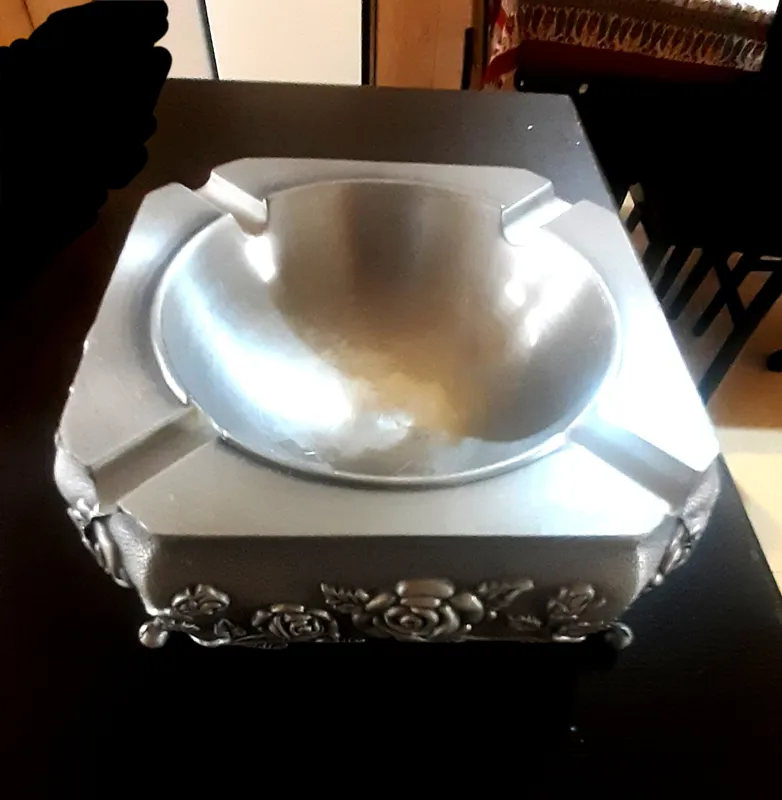 زیرسیگاری فلزی هندی(قدیمی)