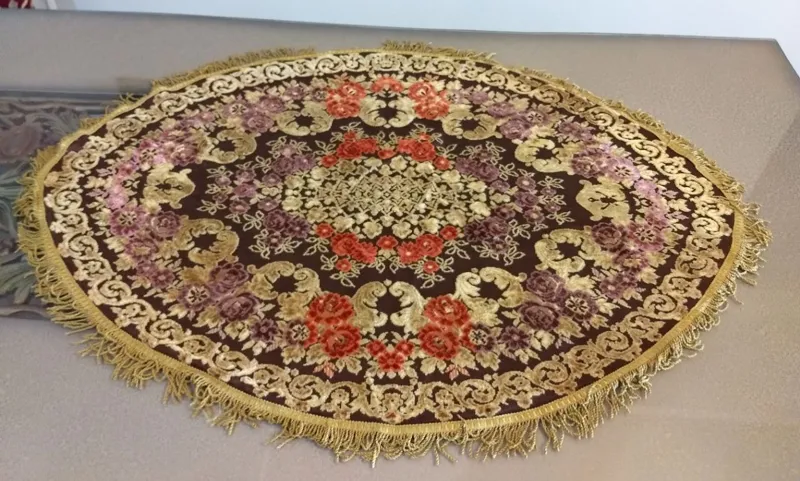 رومیزی مخمل قدیمی