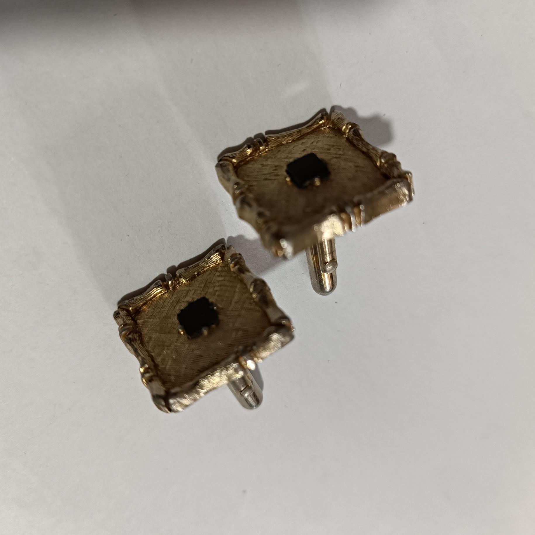 دکمه سردست شاهنشاهی وزارت فرهنگ