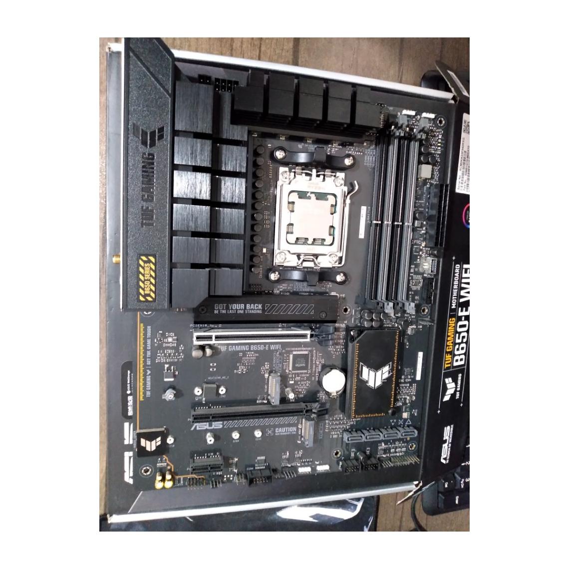 باندل حرفه ای AMD رم DDR5